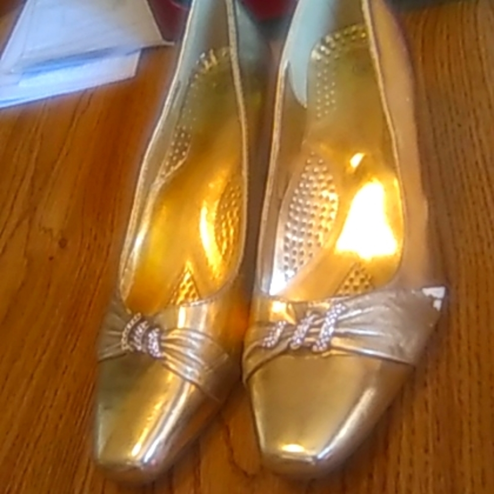 Rich gold shoes